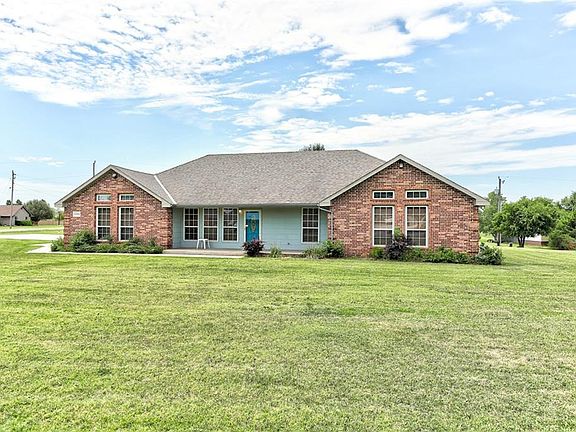 4th image of 13704 Oakhill Dr