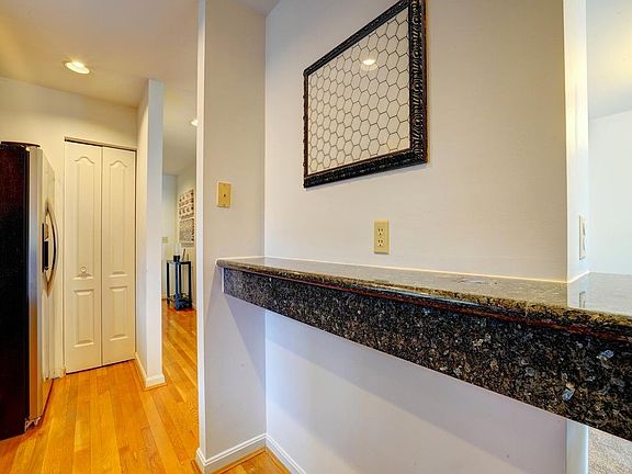5th image of 3409 Aston Ct