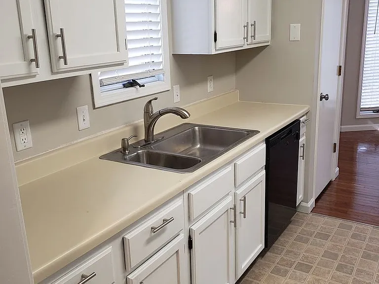 1432 S Arcadia Ave — Photo 5