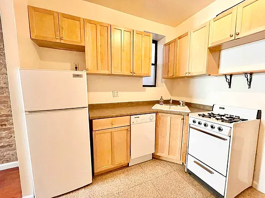 Rented by DALLAL | media 7