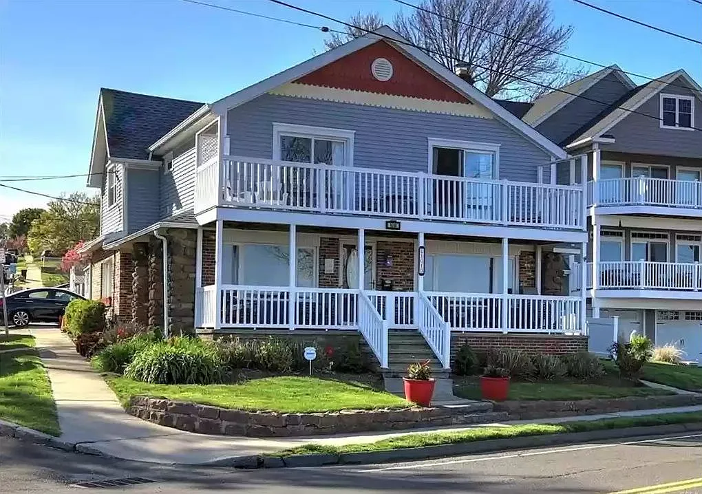 1010 Ocean Ave — Photo 2