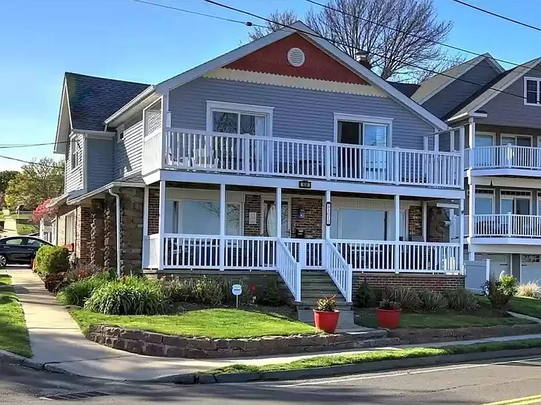 1010 Ocean Ave — Photo 2