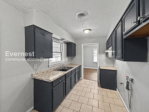 2nd image of 1758 Woodburn Dr