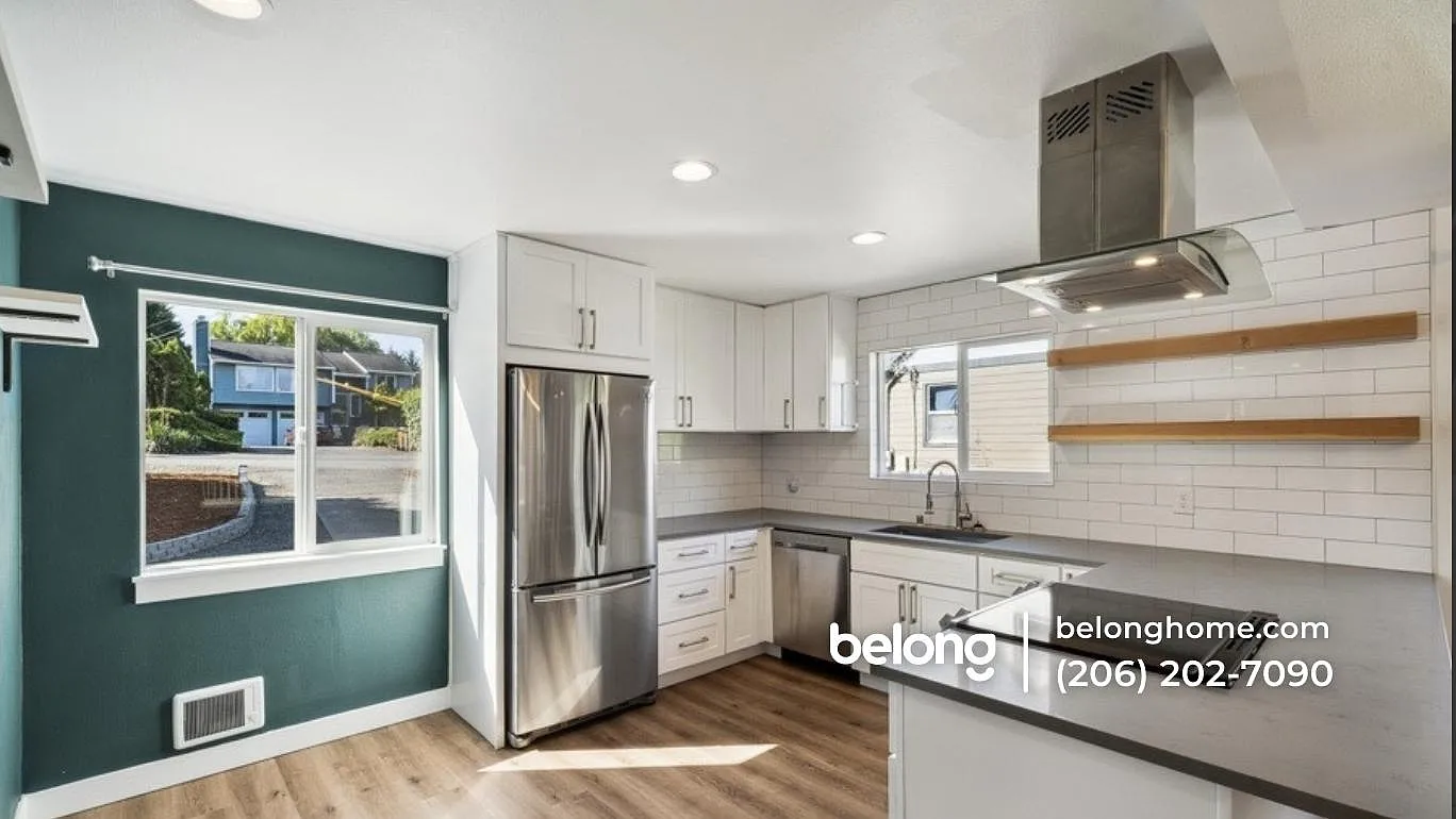 4 bed, 1.5 bath, 1750 sqft, $3,295 — Photo 3