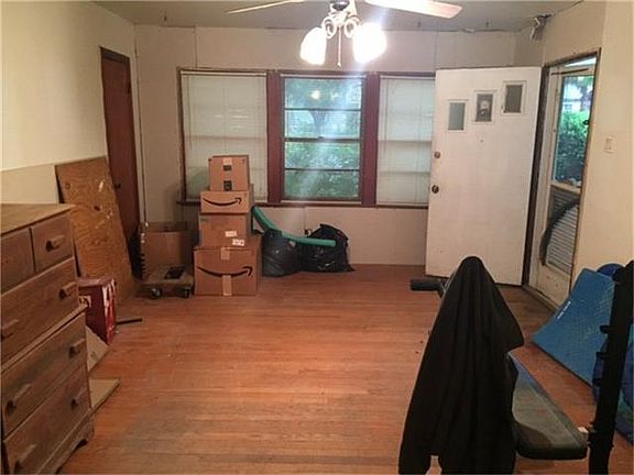 4th image of 1203 Taft Ave
