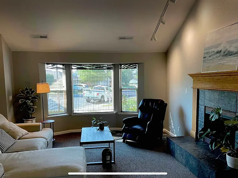 1315 Daisy Ct — Photo 7
