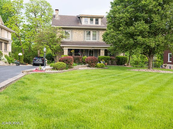 3rd image of 1116 Moreau Dr