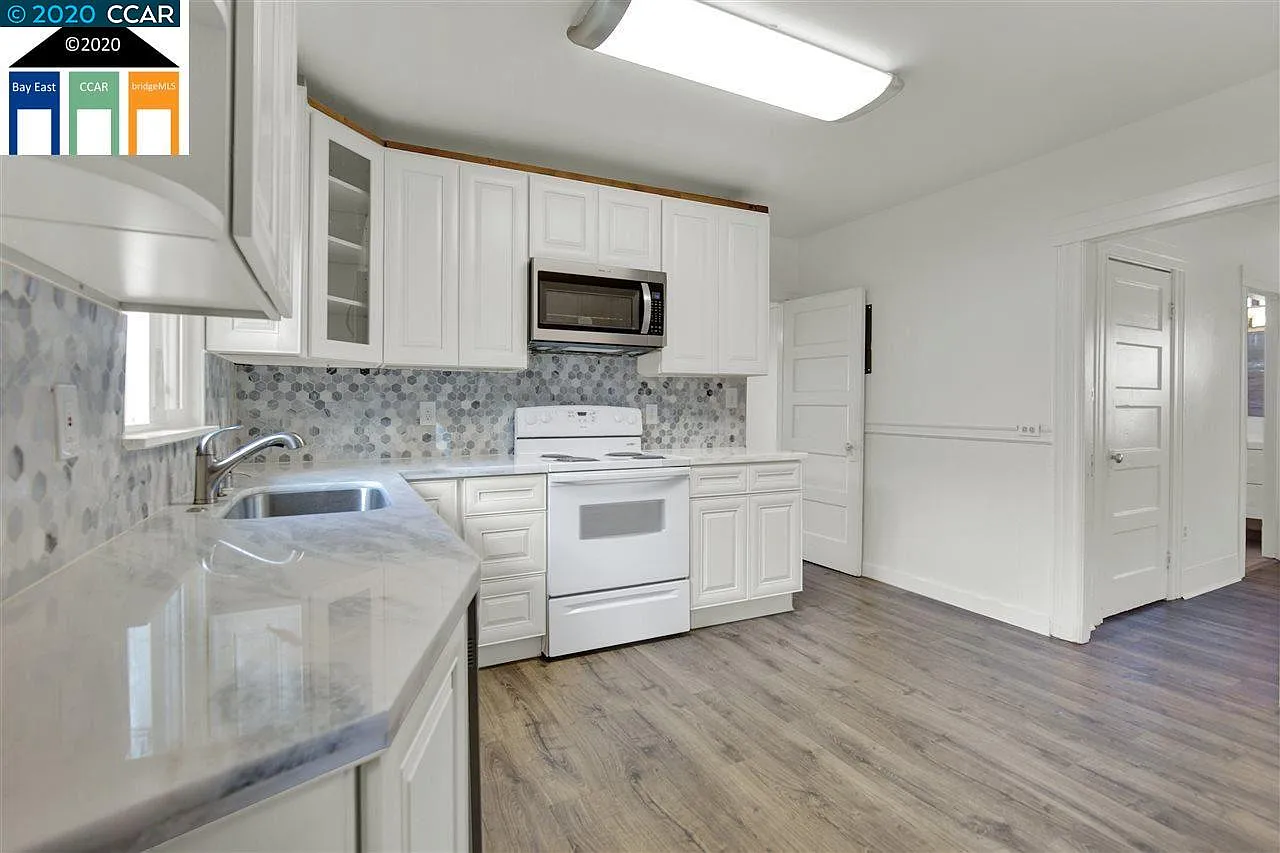 3 bed, 1200 sqft, $4,200 — Photo 3