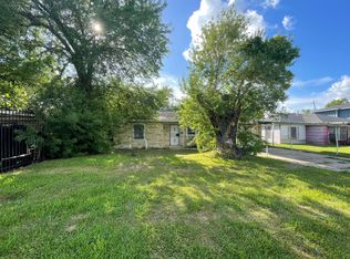 7722 Darnay Dr, Houston, TX 77033