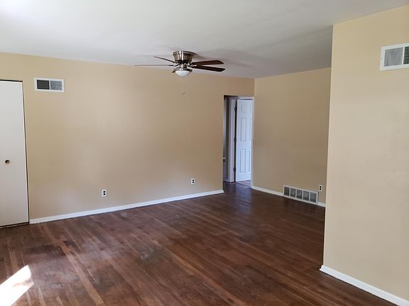 2nd image of 11544 Criterion Ave