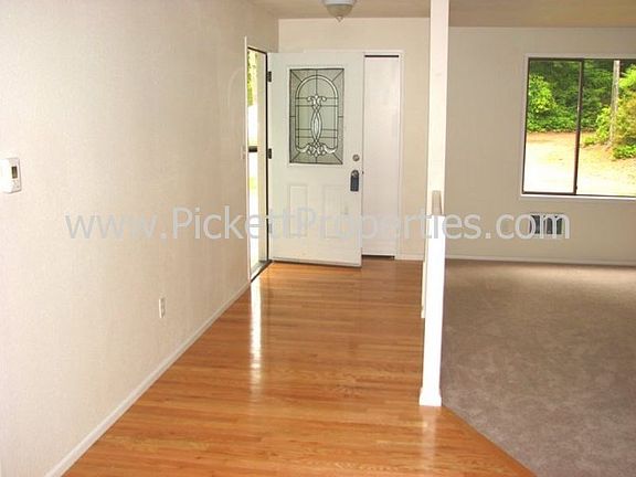 3rd image of 8353 NW Nicholas St