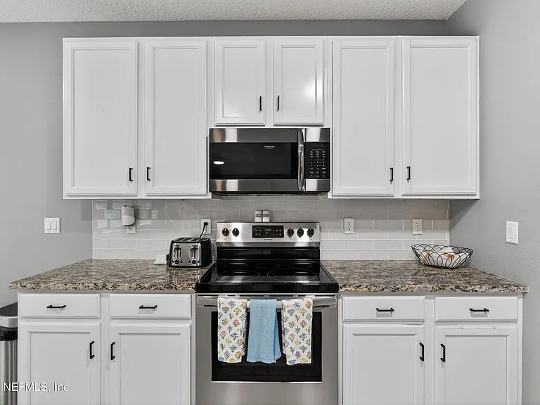 2038 Creekmont Dr — Photo 10