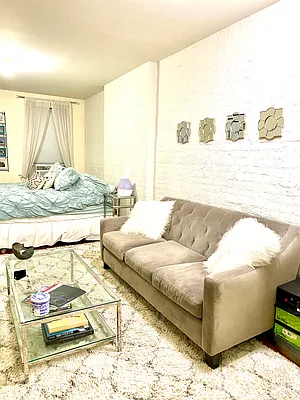 Rented by Compass | media 16