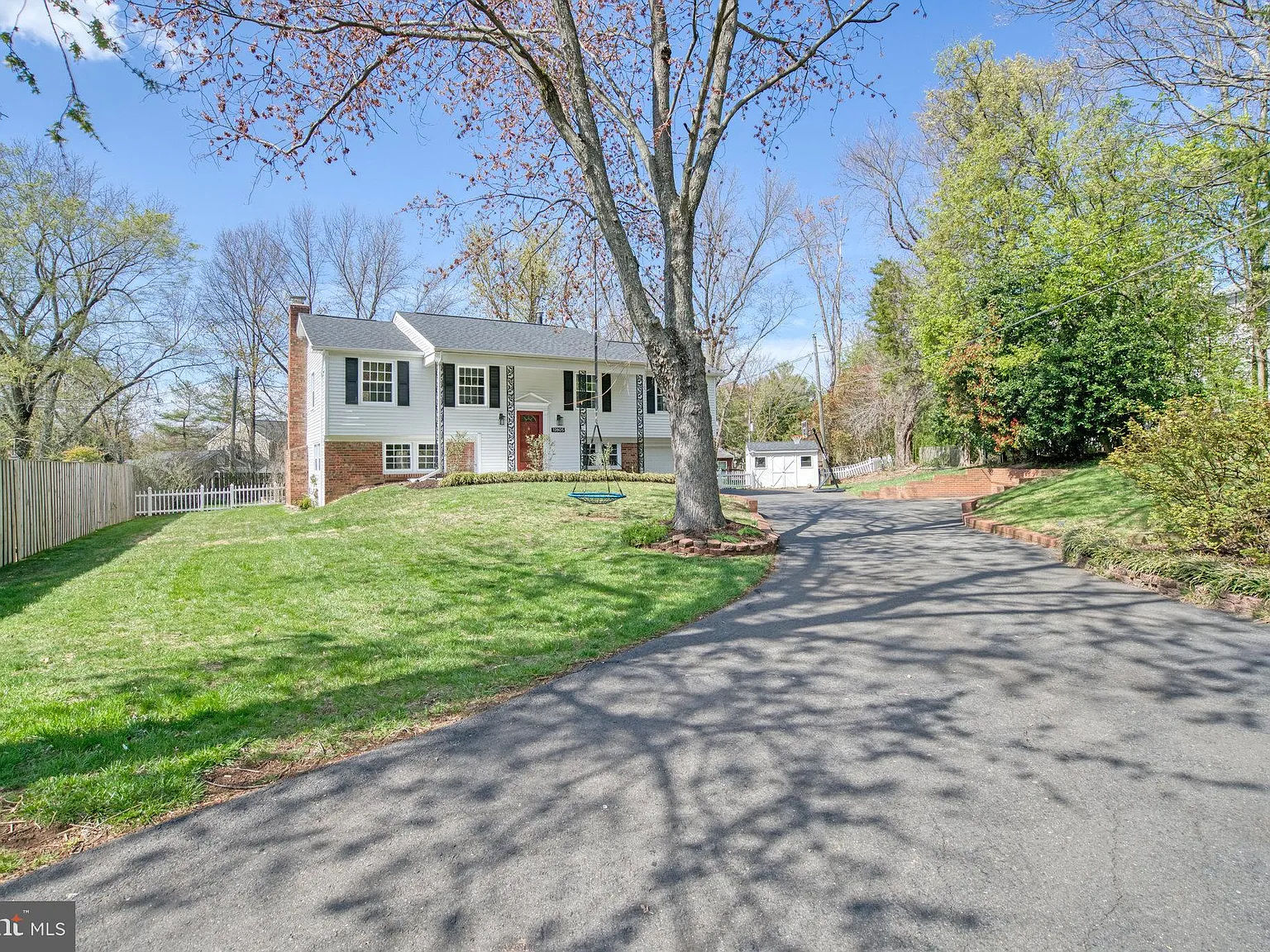 4 bed, 2106 sqft, $3,950 — Photo 3