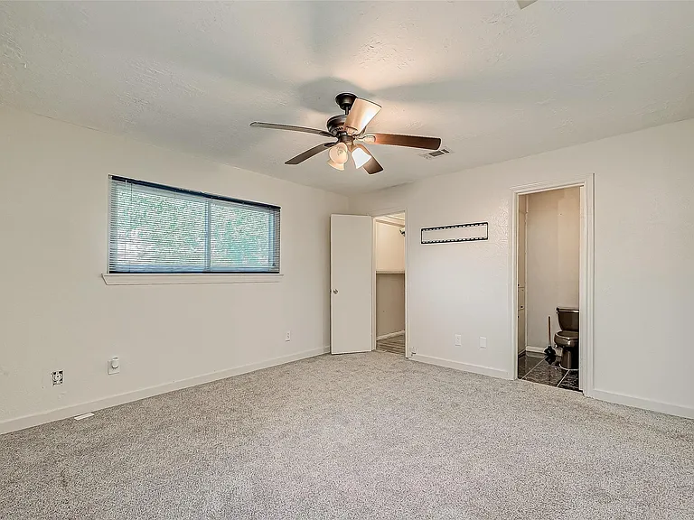 610 Bienville Ln — Photo 11