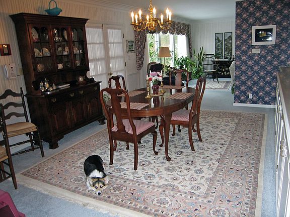 Dining/Gathering Room