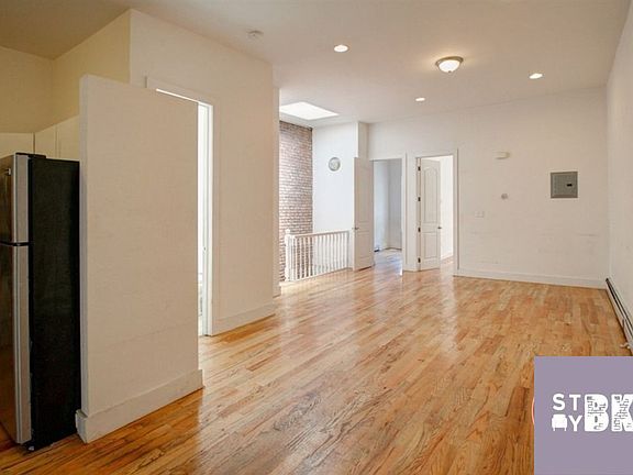 2nd image of 451 Marion St #2