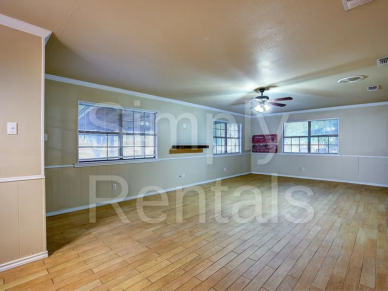 6716 Sayle St — Photo 14