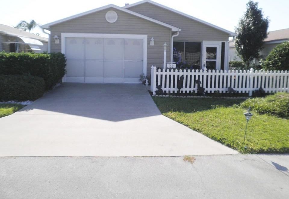 1st image of 2604 Moncayo Ave
