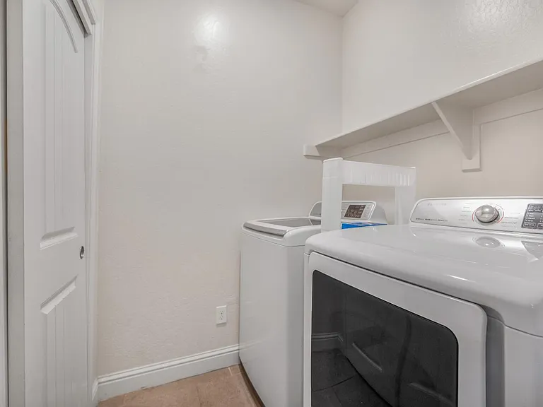 5432 W Lamona Ave — Photo 20