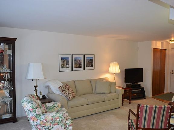 3rd image of 4 Bucklebury Hl