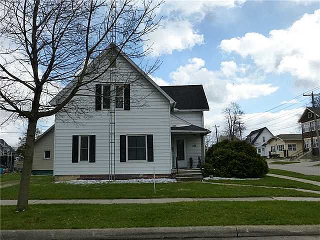 1st image of 102 E Washington St