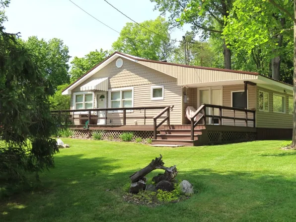 1900 Navaho Rd, Westford, PA 16134