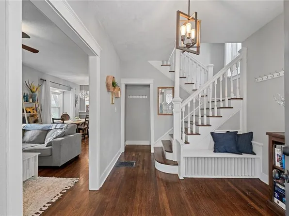 4104 McGee St, Kansas City, MO 64111