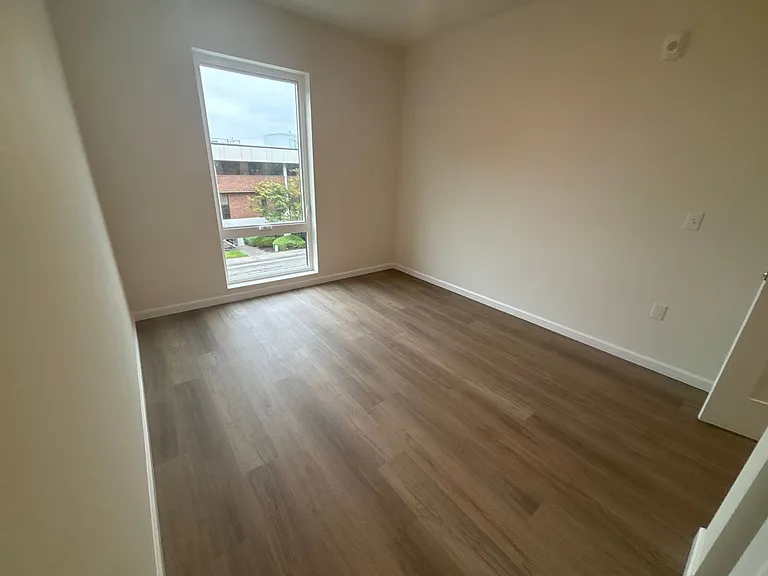 401 UNION — Photo 114