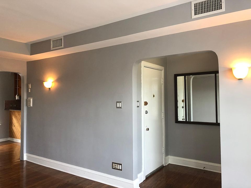 1st image of 2423 W Pratt Blvd APT 3J