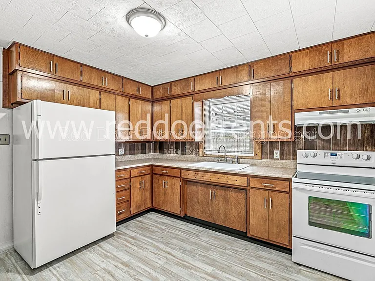 424 Main St — Photo 4