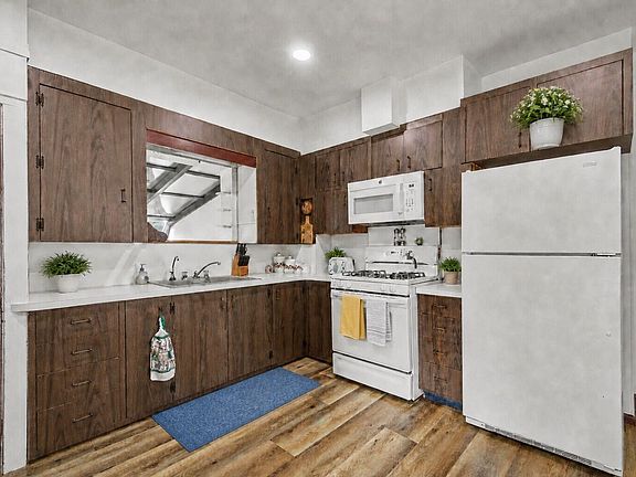 3rd image of 7050 84th St SE