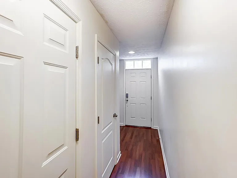 4301 Straight Arrow Rd — Photo 6