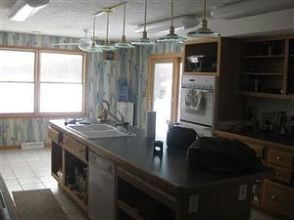 3rd image of 450 W Lorain St