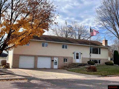 420 W Sumner St, Saint Peter, MN, 56082
