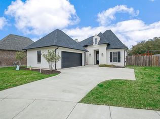 43342 Meadow Grove Dr, Prairieville, LA 70769