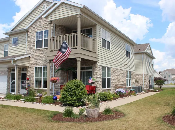 N16W26460 Meadowgrass CIRCLE #B, Pewaukee, WI 53072