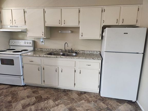 2nd image of 1038 W Moreno St #0