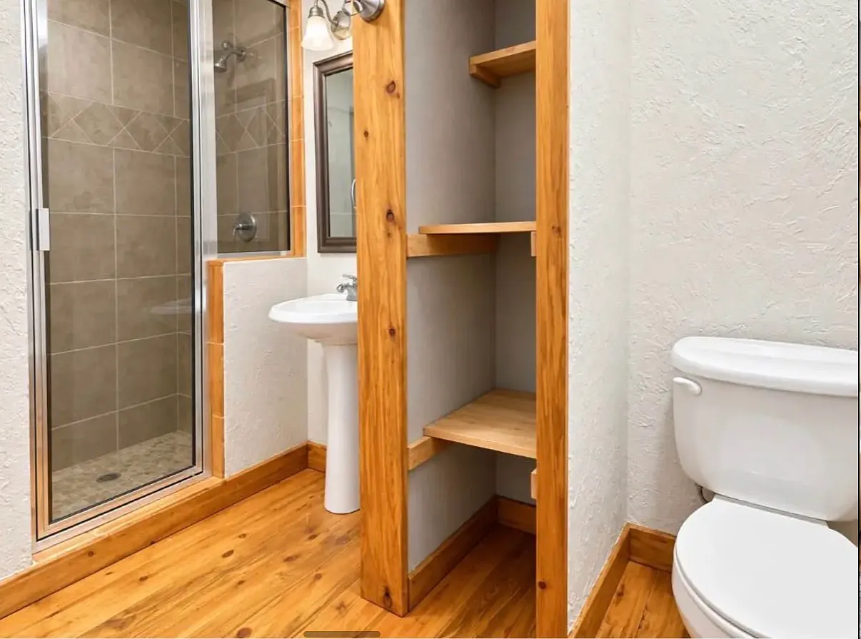 3 bed, 1622 sqft, $3,300 — Photo 2