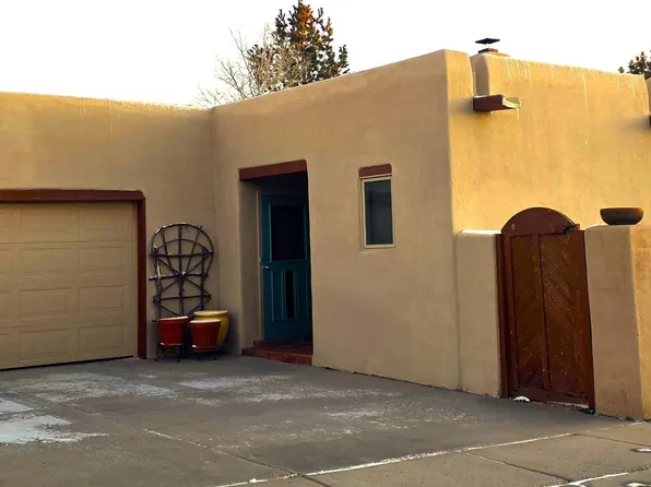 3009 Betatakin Cir, Santa Fe, NM 87507