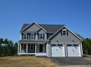 24 Shelburne Ln, Concord, NH 03301