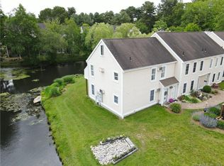 54 Rope Ferry Rd UNIT B30, Waterford, CT 06385
