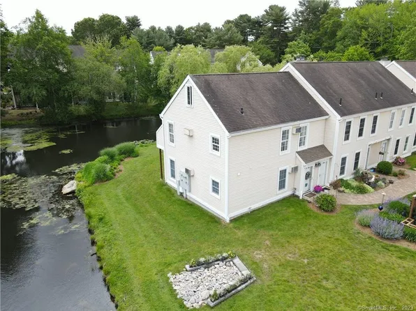 54 Rope Ferry Road #B30, Waterford, CT 06385