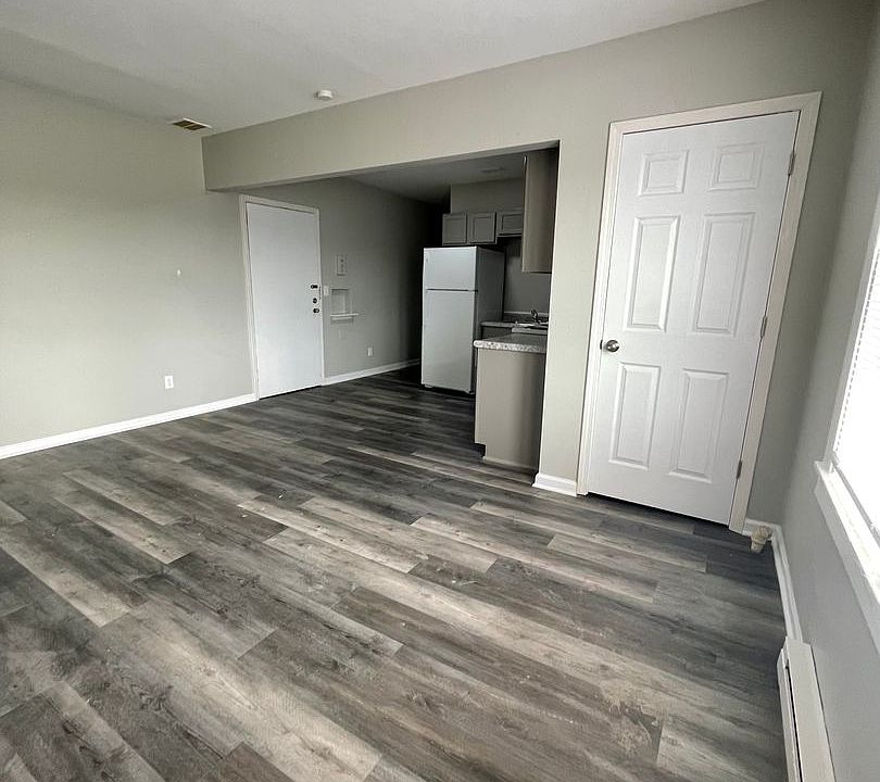 208 S Market - 208 S Market St Delphi IN | Zillow