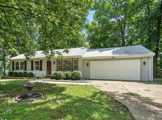 224 New Ballwin Rd, Ballwin, MO 63021