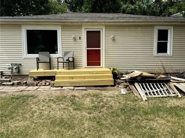 3664 Hillward Dr, Willoughby, OH 44094