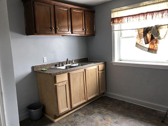 3rd image of 4350 N 28th St #4352