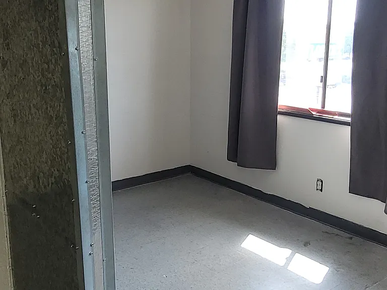 2070 Lancaster Dr NE #2 — Photo 2
