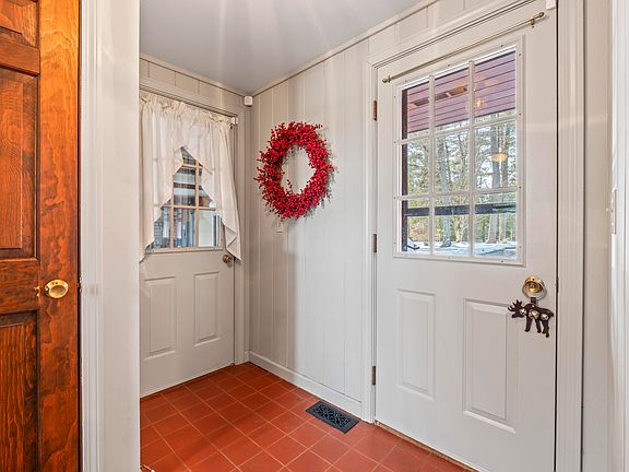 5th image of 208 Youngs Point Road