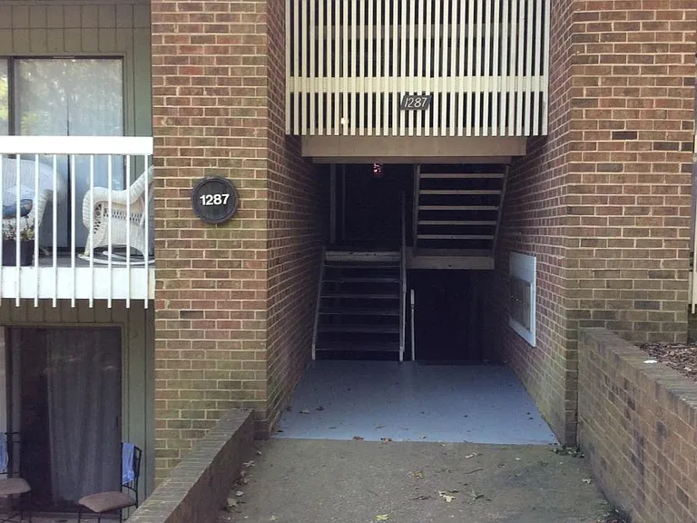 1287 Schaub Dr — Photo 23